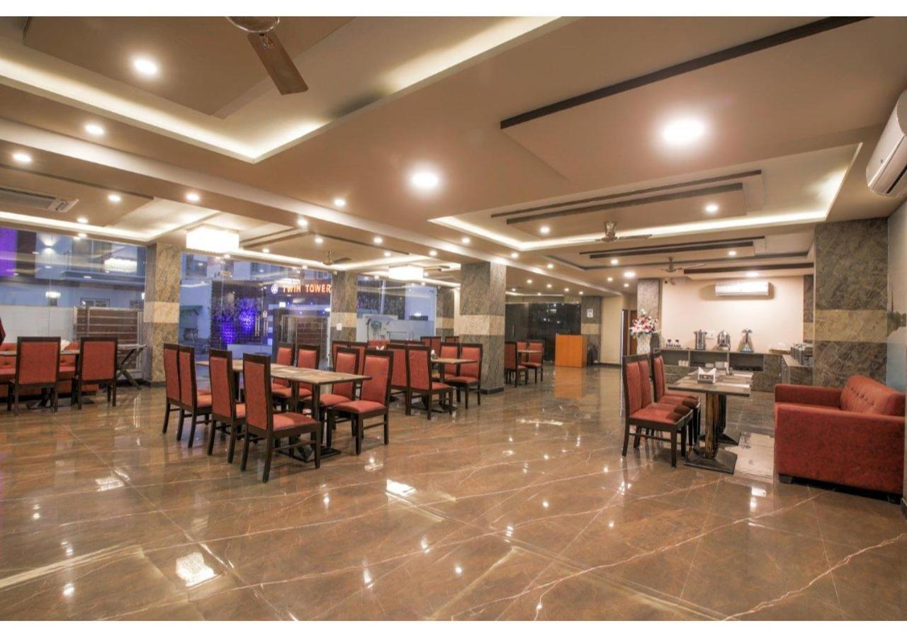 Kusum House Acomodação com café da manhã Grander Noida Exterior foto
