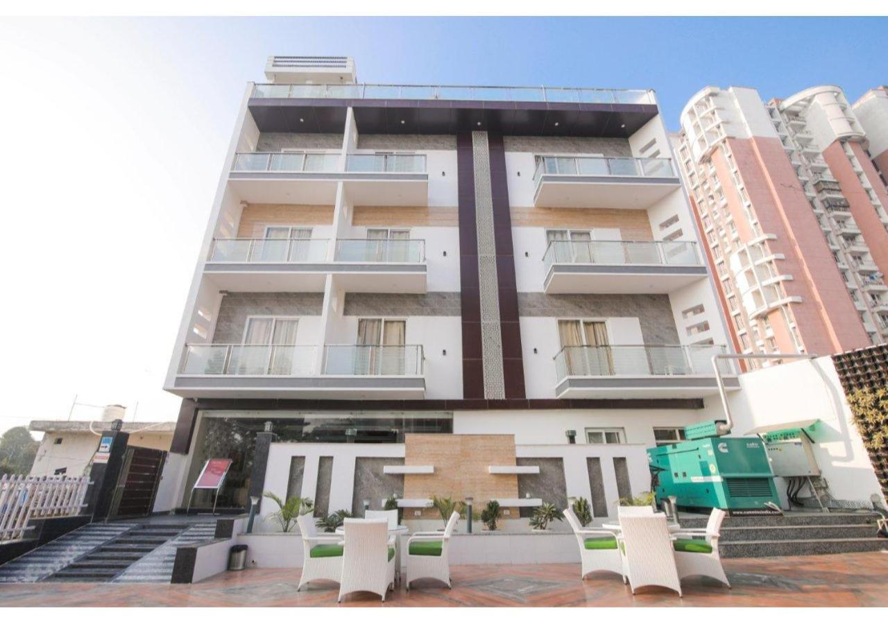 Kusum House Acomodação com café da manhã Grander Noida Exterior foto