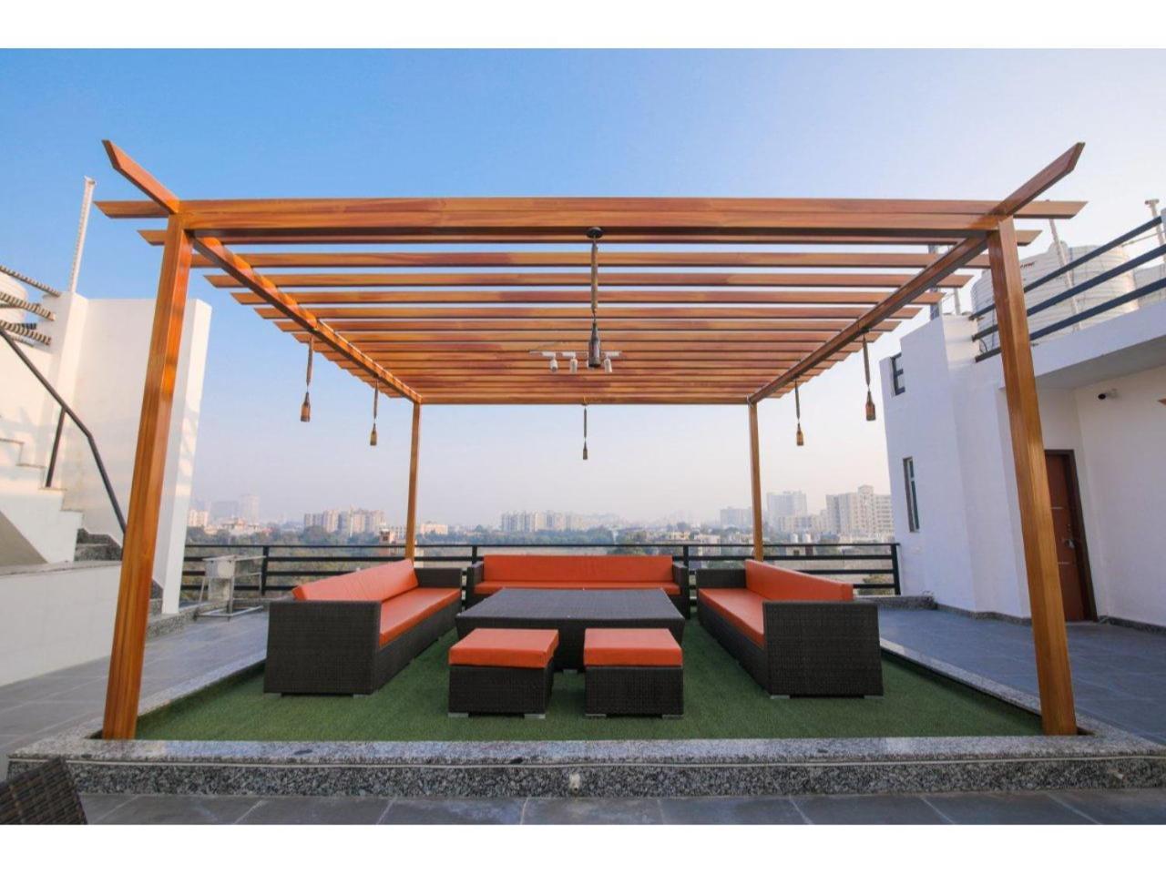 Kusum House Acomodação com café da manhã Grander Noida Exterior foto