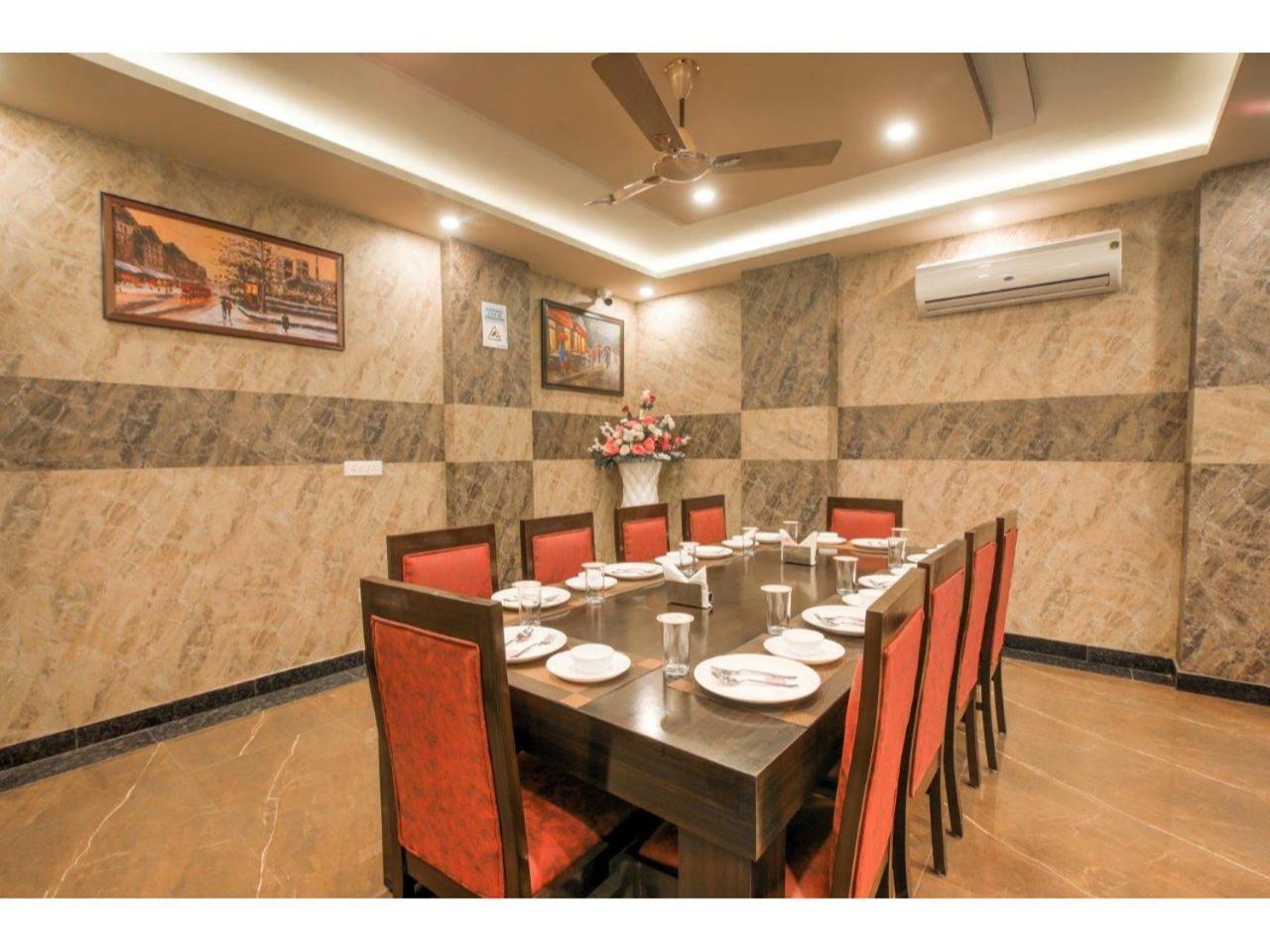 Kusum House Acomodação com café da manhã Grander Noida Exterior foto